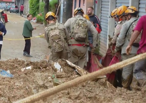 Sobe para 80 número de mortos após temporal em Petrópolis; 8 são crianças