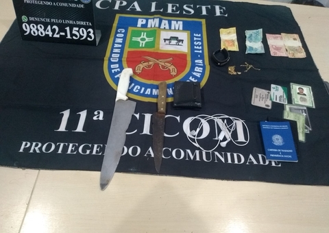 Armado com faca peixeira, trio taca o terror em ônibus executivo em Manaus