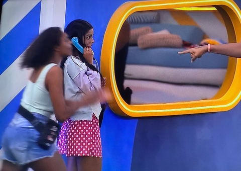 Brunna atende Big Fone e indica Gustavo ao paredão no BBB22; vídeo