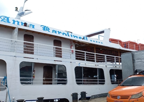 Homem morre eletrocutado e desaparece em rio enquanto transportava carga para barco em Manaus