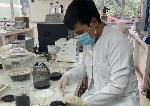 Pesquisa da Ufam mostra potencial da casca do ingá-cipó para virar álcool gel