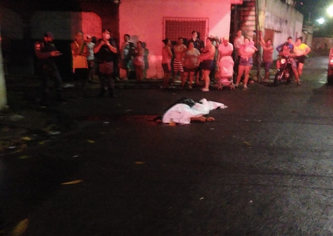 Homem é perseguido e executado com tiros na cabeça em rua de Manaus