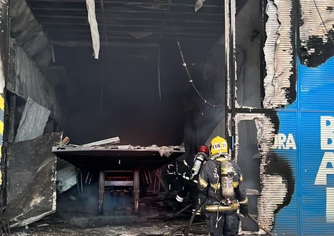 Vídeos: Trabalhadores sofrem queimaduras em incêndio na Bertolini em Manaus