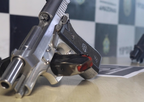 Dupla é presa por tráfico e porte ilegal de armas em Manaus