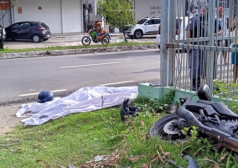 Após morte de casal em acidente, populares roubam objetos de vítima em Manaus 