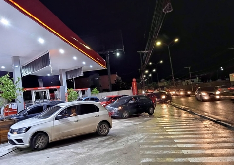 Anúncio de alta no preço da gasolina gera lotação em postos de Manaus