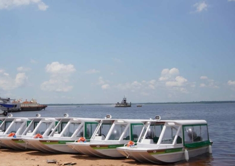 Comunidades ribeirinhas no Amazonas destacam apoio de ambulanchas 