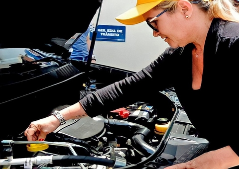 Detran Amazonas abre 40 vagas para curso de mecânica para mulheres
