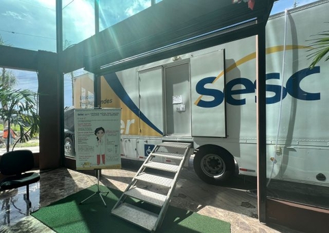 Carreta da Mulher do Sesc oferece exames de preventivo e mamografia na Zona Leste