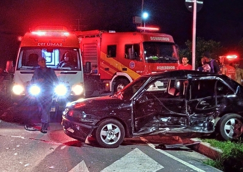 Pai e filha ficam presos às ferragens em grave acidente em Manaus