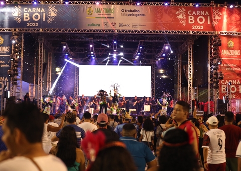Com 10 horas de shows, 2ª noite de Carnaboi reúne mais de 9 mil pessoas em Manaus