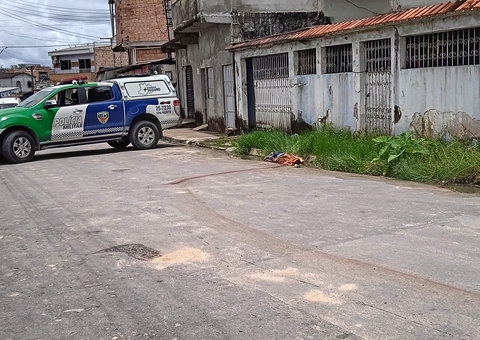 Mototaxista é morto a tiros e arrastado por rua de Manaus em área vermelha