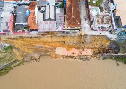 MDR reconhece riscos da erosão da orla de Parintins e promete recursos