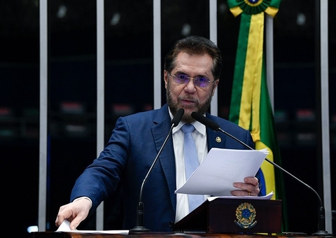 Ministros do STF não são semideuses, diz Plínio Valério durante sessão no Senado
