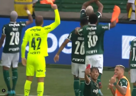 Palmeiras atropela São Paulo com 4x0 e é campeão Paulista