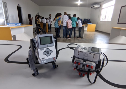 Estudantes de Tefé participam de programa educacional de robótica 