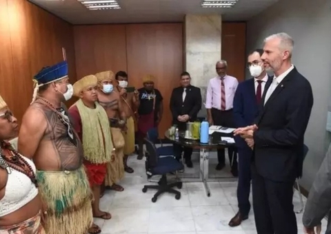 MEC anuncia bolsas de permanência para indígenas