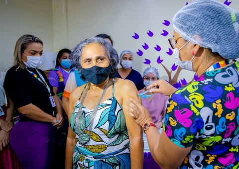 Manaus terá 4 postos de vacinação contra Influenza, sarampo e covid neste domingo