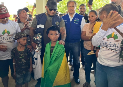 Irmãos que sobreviveram a 27 dias na mata são recebidos com festa em Manicoré