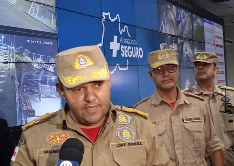 Bombeiros acham fragmentos de paraquedas e não descartam encontrar paraquedista vivo em Manaus