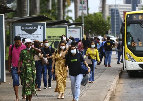 Conselhos de Saúde questionam fim da emergência da pandemia