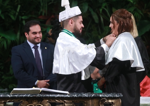 UEA empossa novo reitor e vice-reitora em solenidade no Vasco Vasques