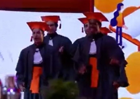 Casa do BBB22 tem ‘Festa Passei Direto’ com brothers vestidos com beca