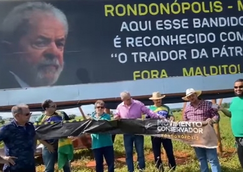 MP instaura inquérito para apurar injúria e ameaça contra Lula em outdoor