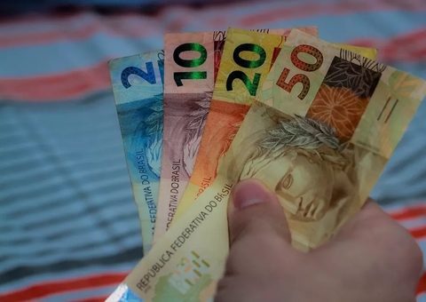 Segurados do INSS começam a receber parcela do 13º nesta segunda