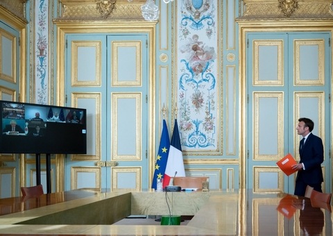 Macron é o 1º presidente reeleito na França em 20 anos; Le Pen reconhece derrota