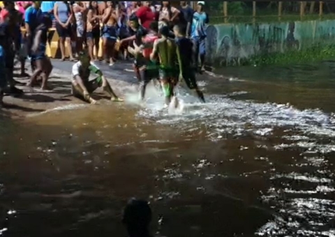 Jovem de 15 anos morre afogado enquanto nadava com primo no Amazonas