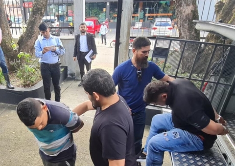 Dupla é presa por usar documentos falsos para sacar FGTS de trabalhadores em Manaus 