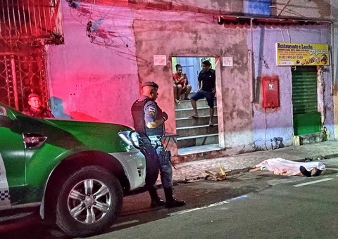 Homem é chamado por criminoso em carro e executado em Manaus