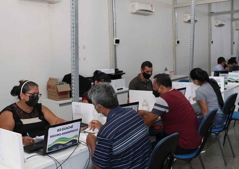 Vendedor, motoboy, cozinheira e mais; Sine Amazonas oferta 90 vagas de emprego