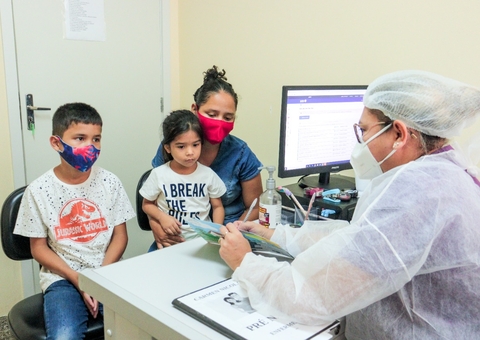 Beneficiários do ‘Auxílio Brasil’ com acompanhamento médico pendente são convocados em Manaus