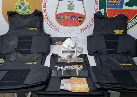 Dupla é presa com coletes balísticos usados por facção em Manaus