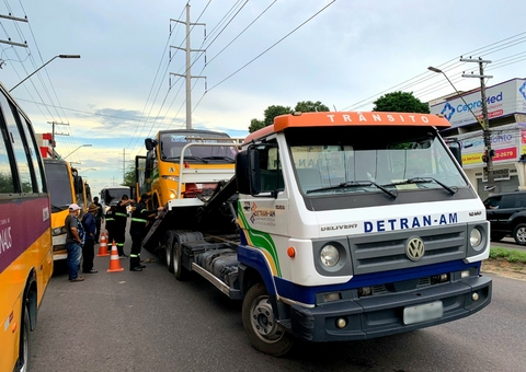 Micro-ônibus alternativos são removidos e 44 motoristas autuados pelo Detran-AM