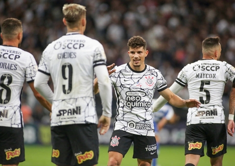 Jogador do Corinthians é preso em flagrante por injúria racial
