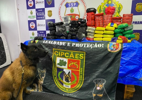 Mais de 130 kg de drogas são apreendidos em barco no Amazonas