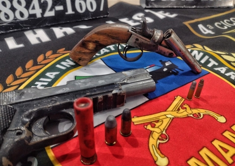Homem cai de forro de casa ao tentar se esconder da polícia em Manaus