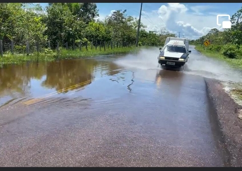 Moradores pedem sinalização em trecho da BR-319 invadido pelas águas do Rio Solimões