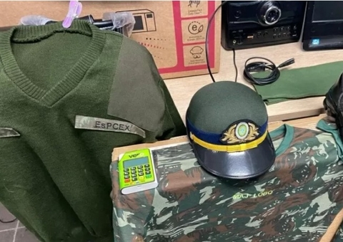 Falsa major é presa por aplicar golpes oferencendo vagas em colégios militares