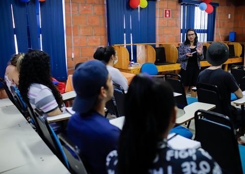 Moradores do Prosamin ganham cursos profissionalizantes em Manaus