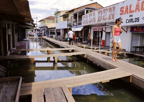 Atingidos pela cheia, moradores pedem ação da Prefeitura de Parintins