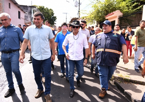 Wilson e David visitam obras de recapeamento nas zonas Norte e Centro-Oeste de Manaus