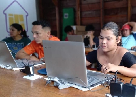 Cursos de informática em comunidades da Amazônia beneficiam 120 ribeirinhos