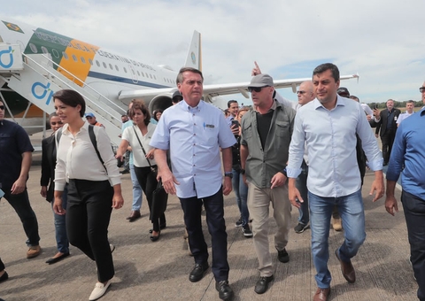 Bolsonaro chega a Manaus para participar da Marcha para Jesus neste sábado