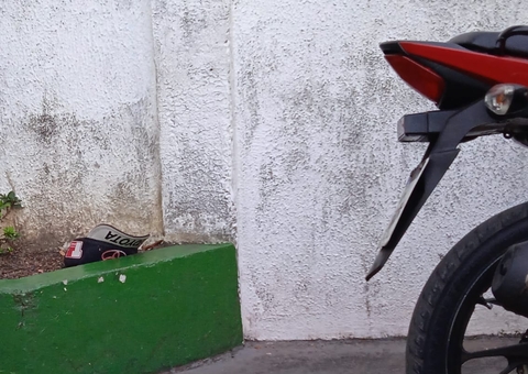 Mototaxista é morto a tiros na frente de hospital em Manaus