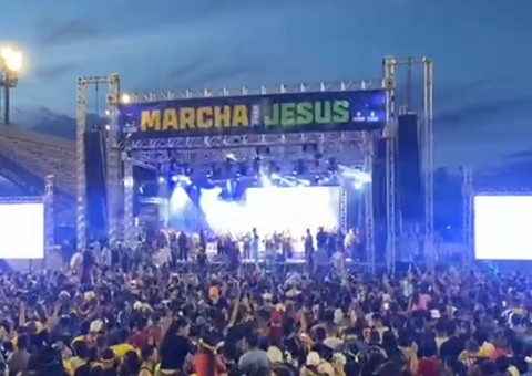 Marcha para Jesus em Manaus lota sambódromo; Veja vídeos do evento