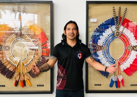 Assembleia Legislativa recebe exposição de cocares de artista parintinense